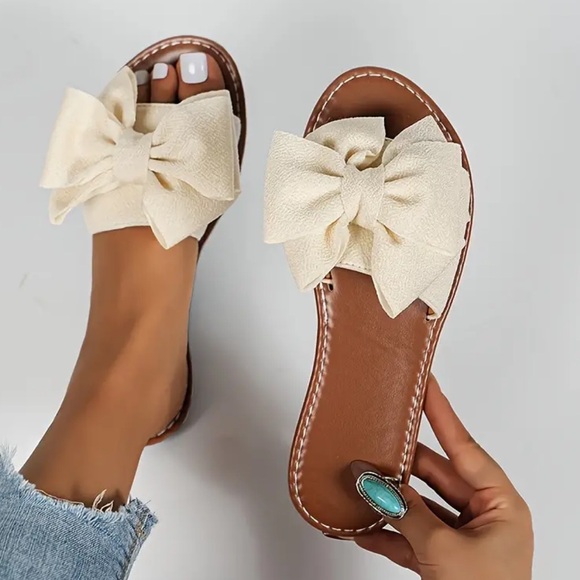 Boutique Shoes - NEW| Women's Bowknot Open Toe Flat Slide Sandals